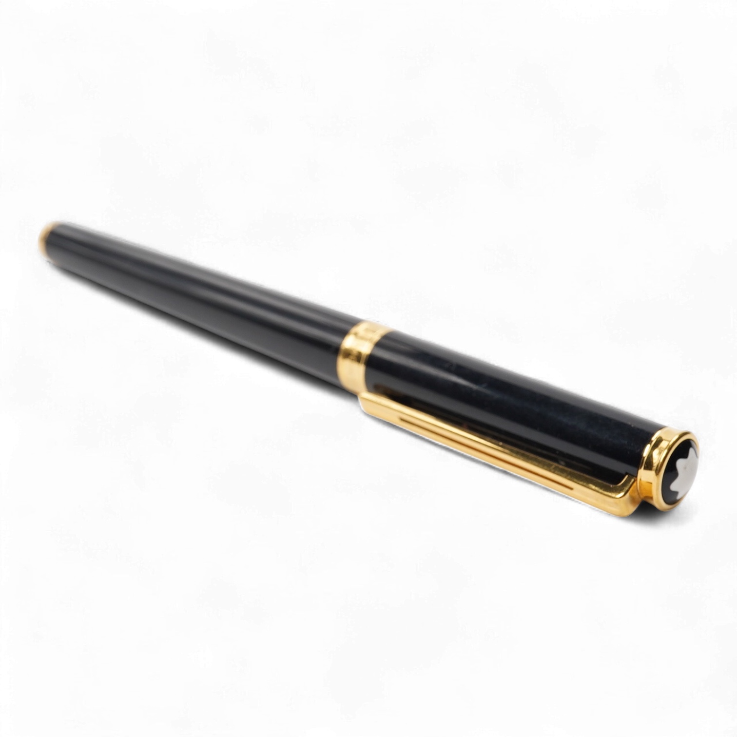 A Mont Blanc Noblesse Oblige fountain pen